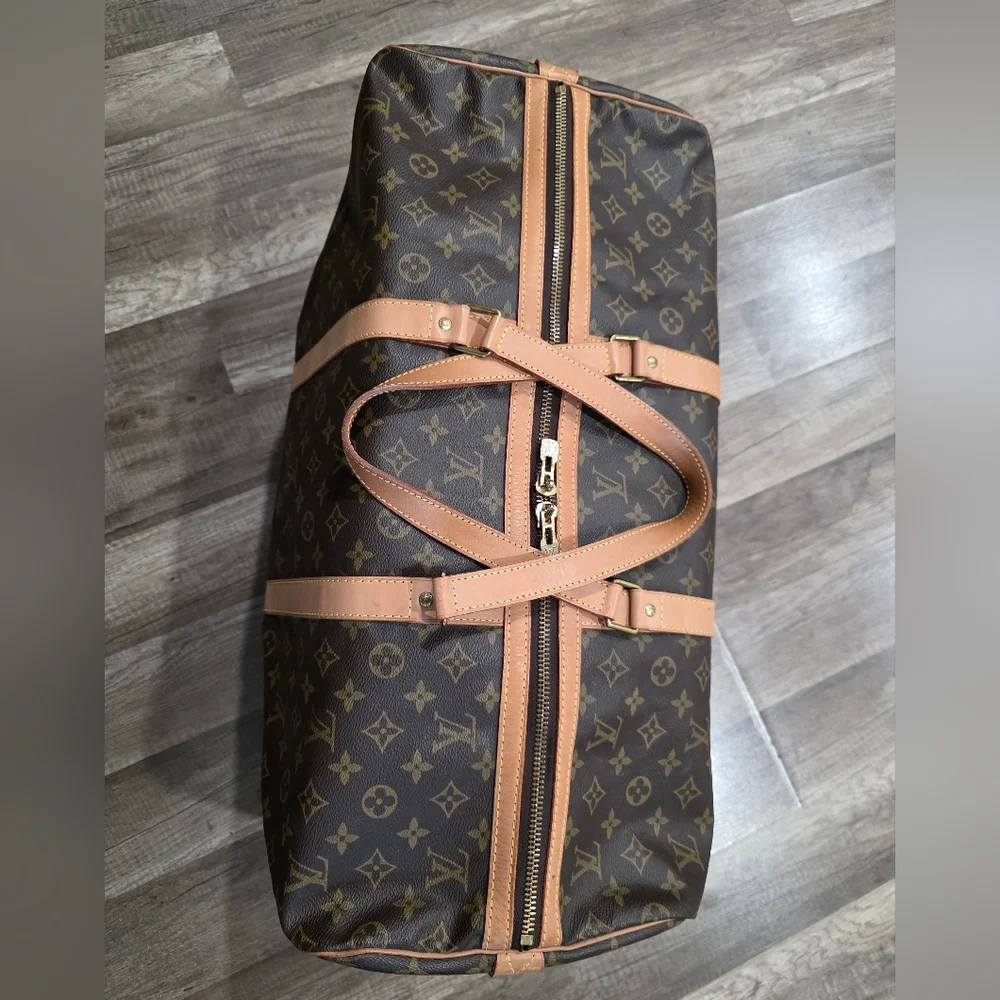 Louis Vuitton elegant duffel